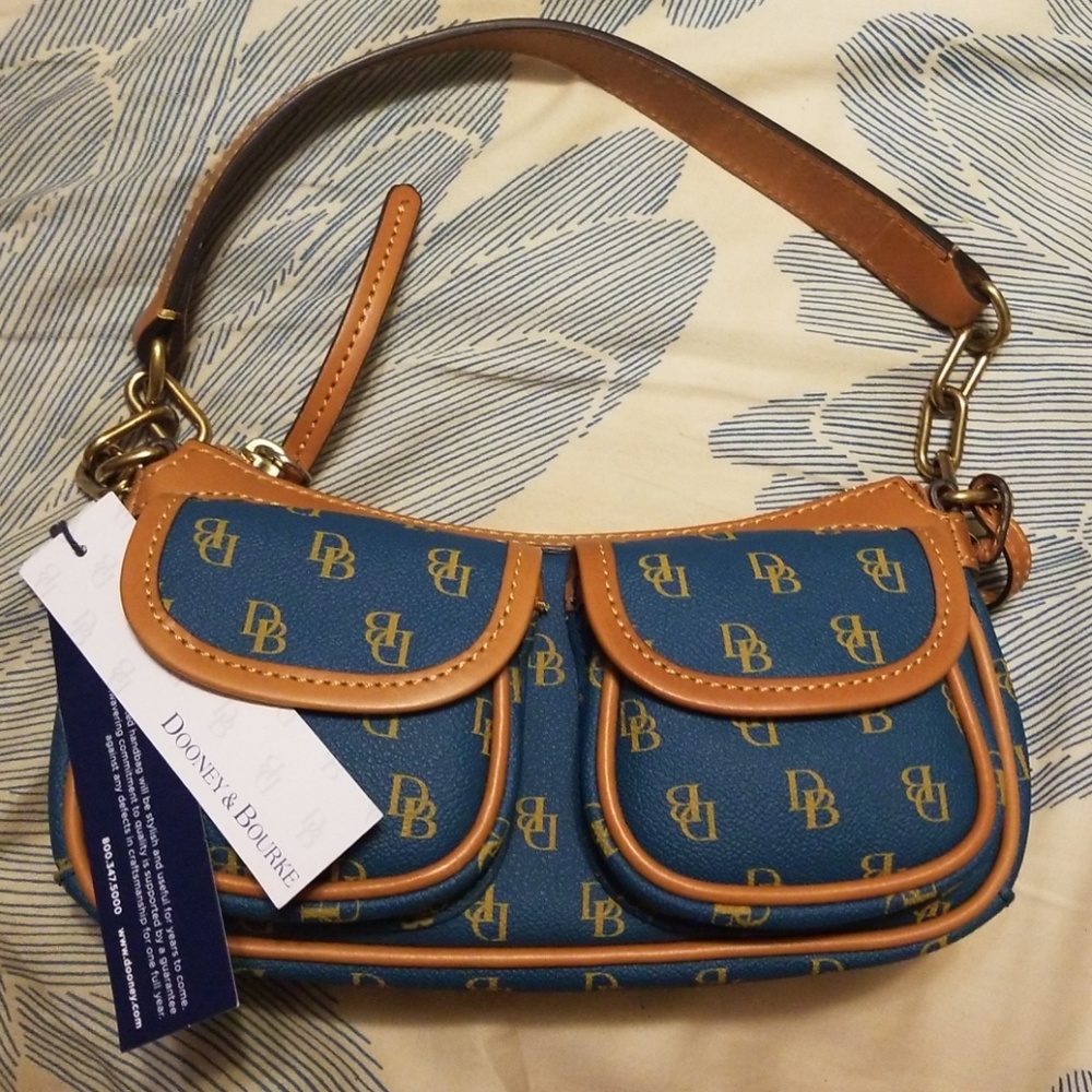 Dooney & Bourke Bag